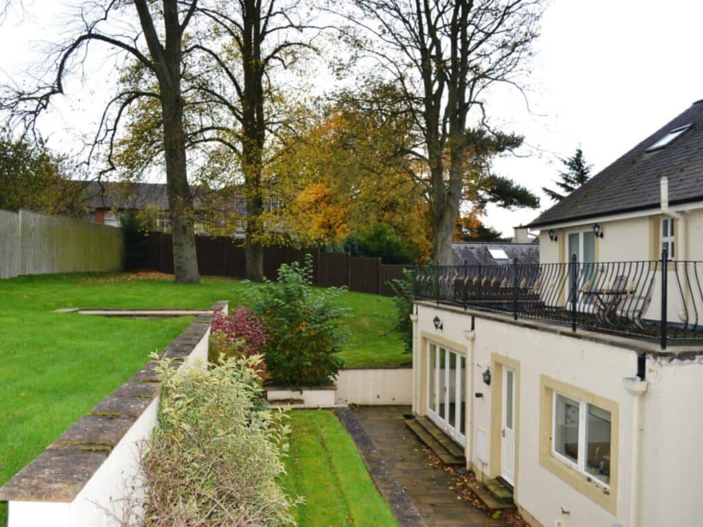 manorgardens_03.jpg